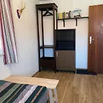 Einzelzimmer Am Homboller Hof Mit Gemeinschaftsraum Duchtlingen